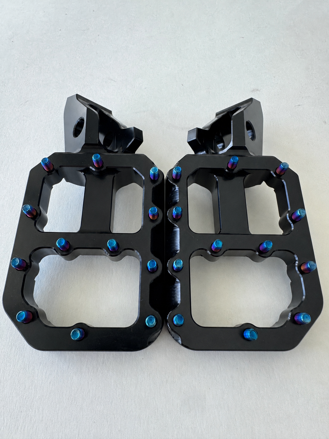 titanium pegs